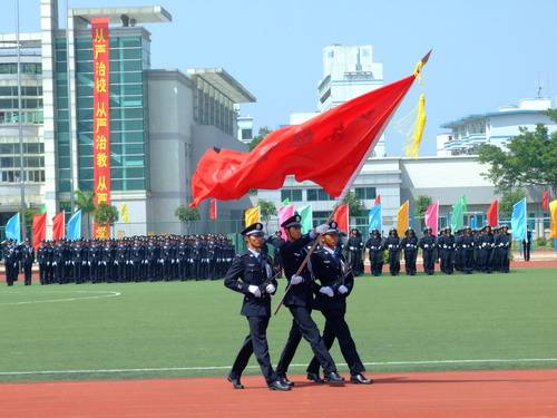 广东警官学院(学校国标码:11110)坐落在广东省广州市,是2004年经