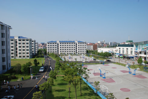 豫章师范学院有几个校区及校区地址 哪个校区