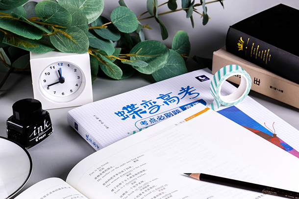 黄河之水天上来的寓意